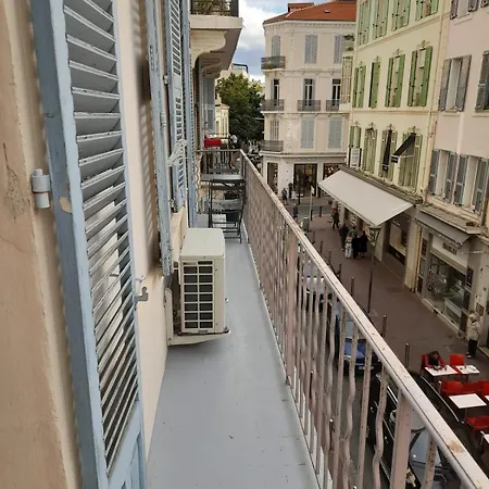 One Bedroom With Balcony Rue Chabaud * カンヌ