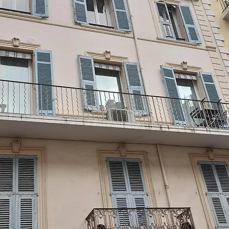 アパート One Bedroom With Balcony Rue Chabaud カンヌ